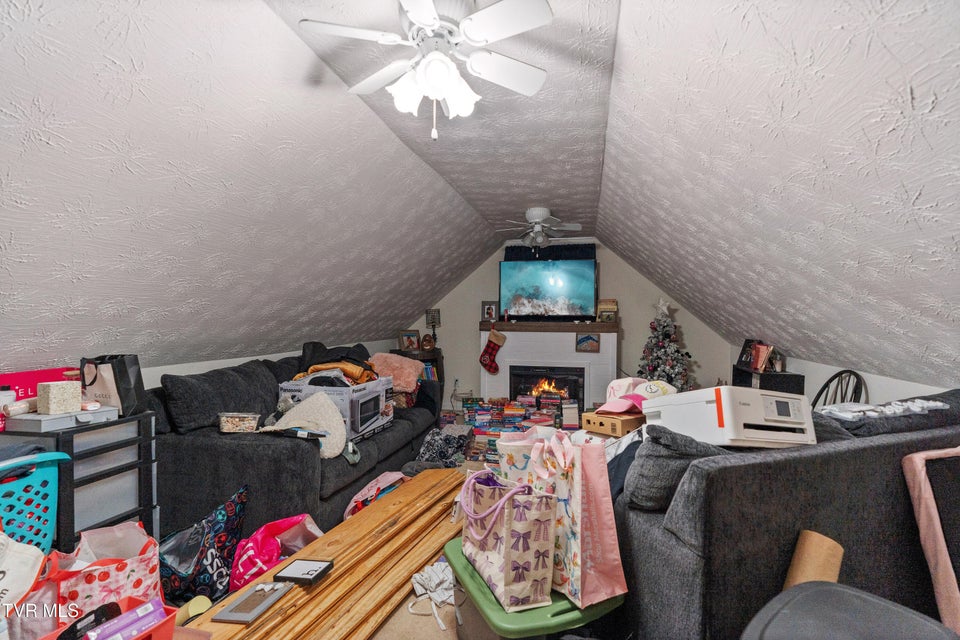 Photo #32: 1416 Church Street