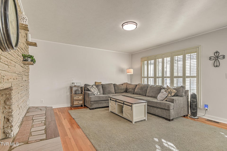 Photo #6: 704 Willow Springs Road