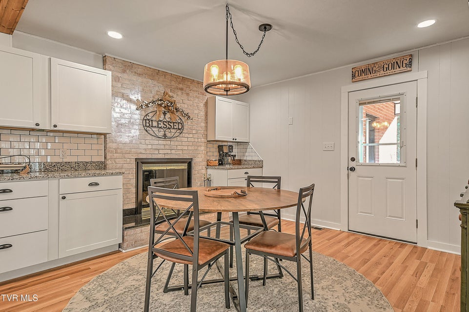 Photo #9: 704 Willow Springs Road