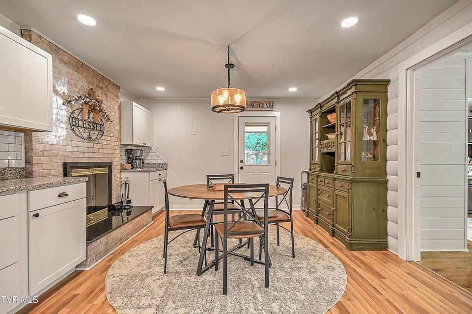 Photo #10: 704 Willow Springs Road