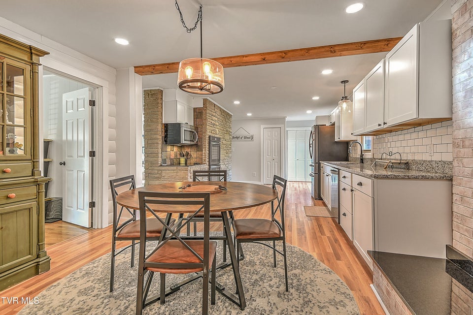 Photo #11: 704 Willow Springs Road