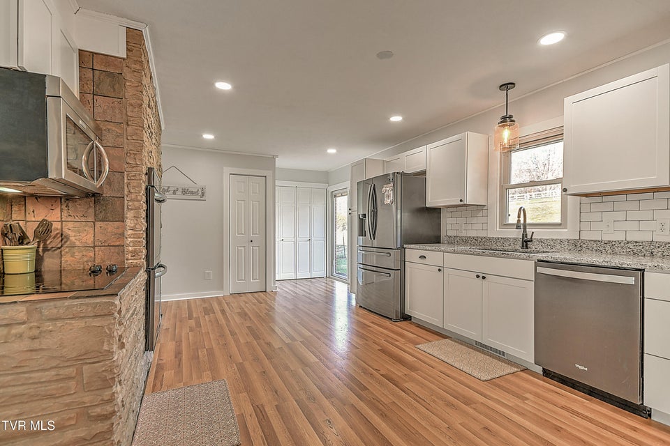 Photo #14: 704 Willow Springs Road