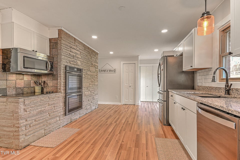 Photo #15: 704 Willow Springs Road