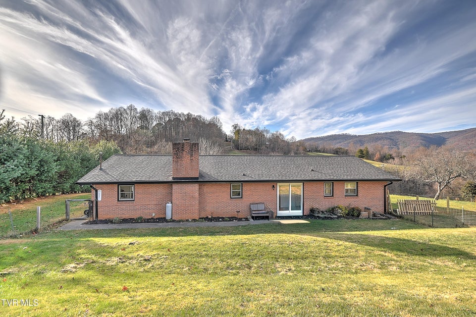 Photo #31: 704 Willow Springs Road