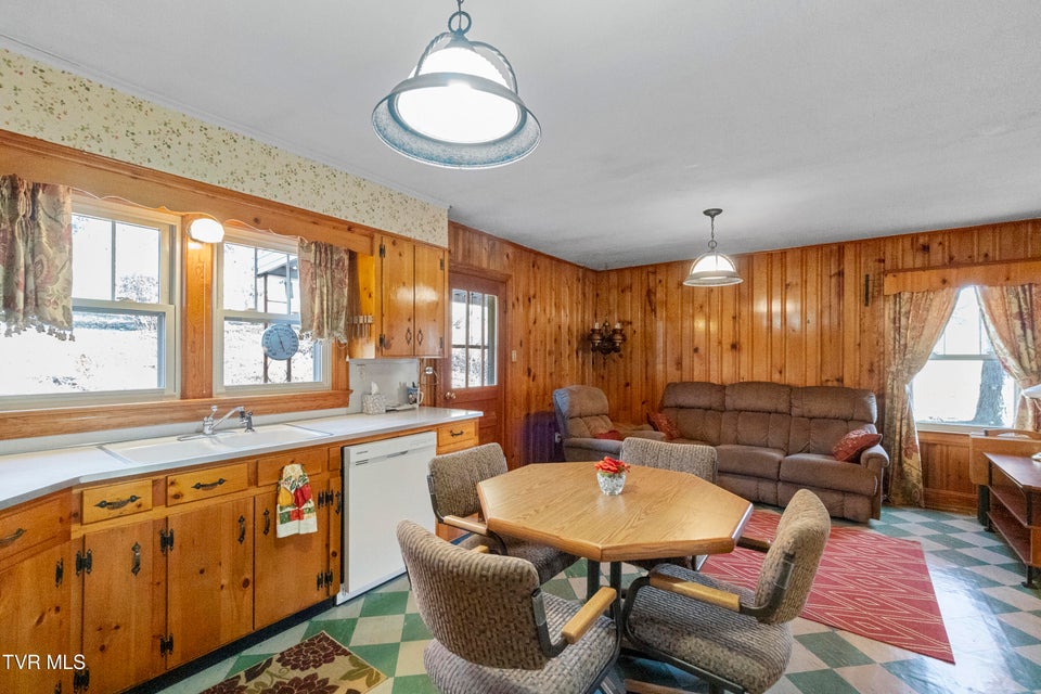 Photo #7: 285 Greystone Road