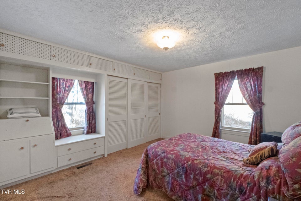 Photo #17: 285 Greystone Road