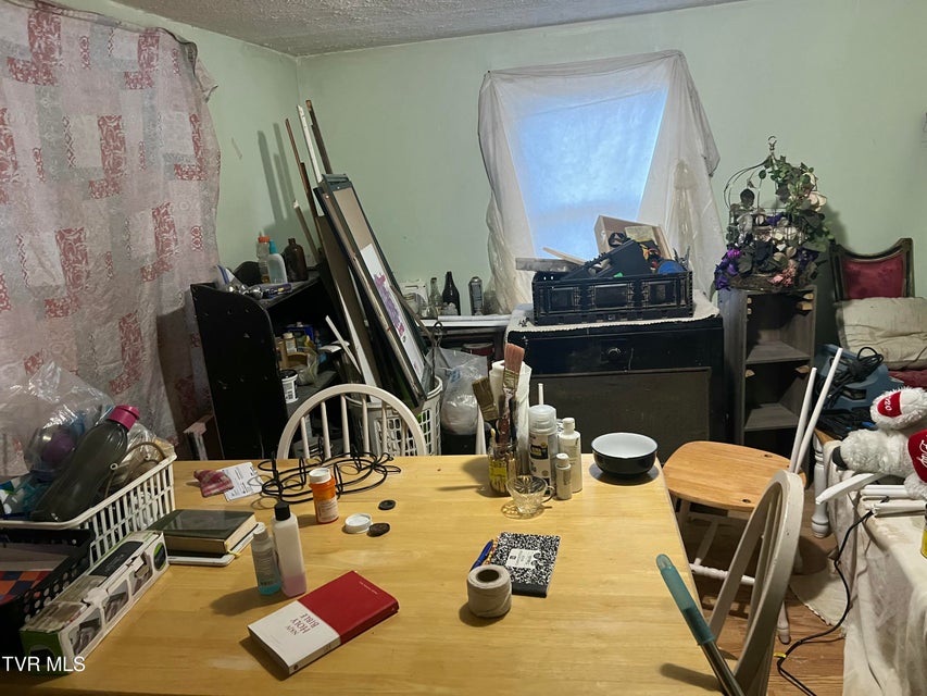 Photo #11: 306 Delaware Street