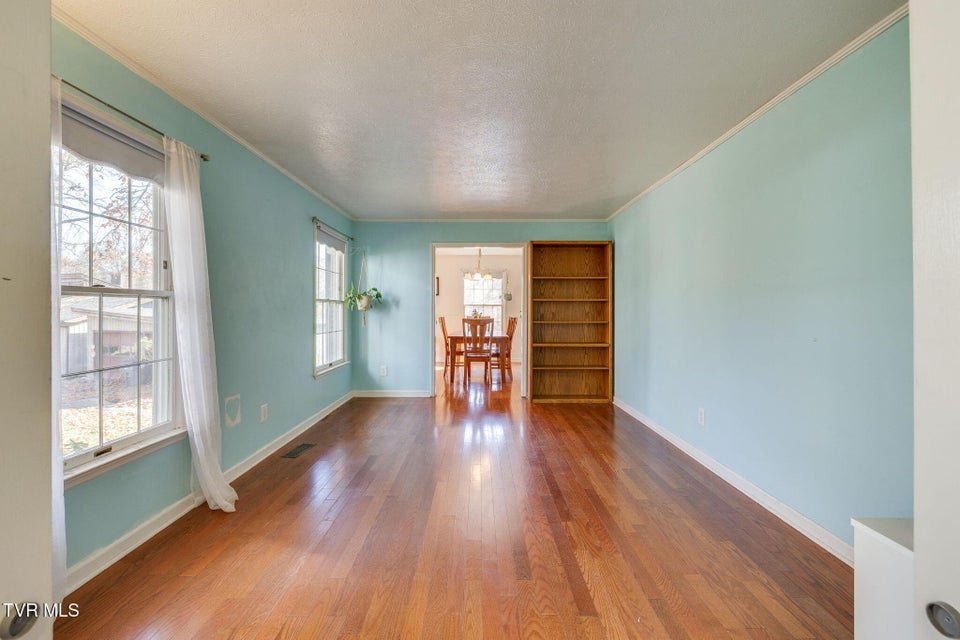 Photo #6: 516 Bramblewood Drive