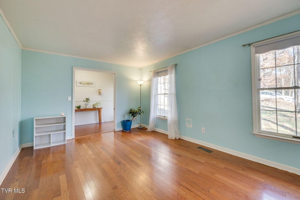 Photo #8: 516 Bramblewood Drive