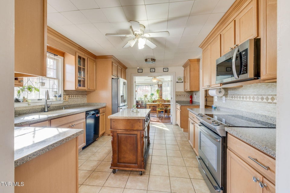 Photo #12: 516 Bramblewood Drive