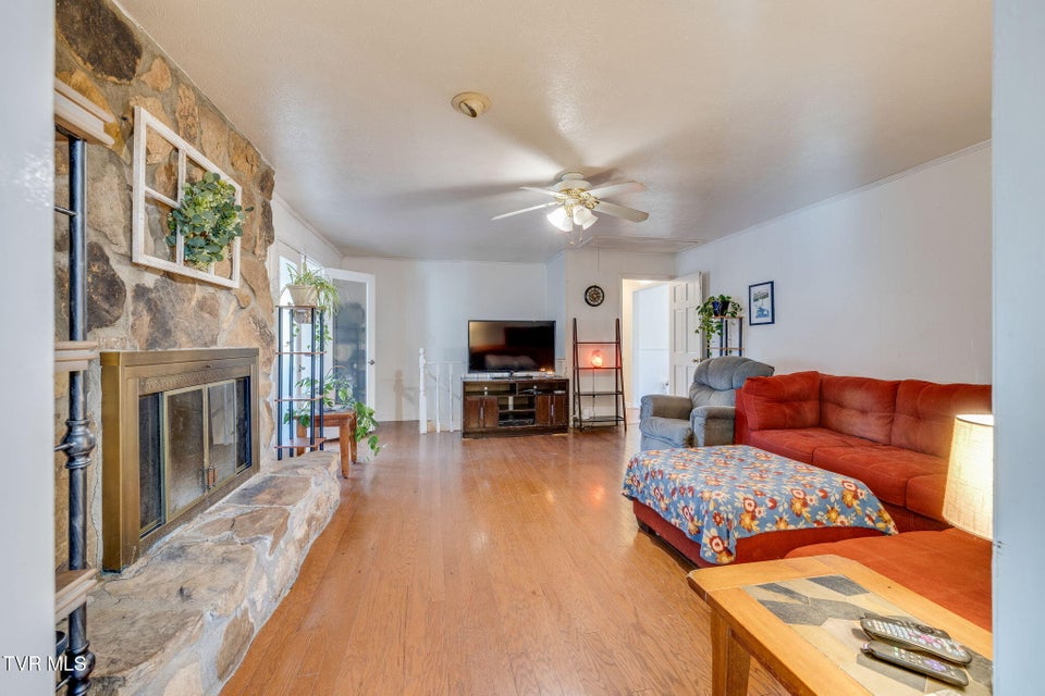 Photo #16: 516 Bramblewood Drive