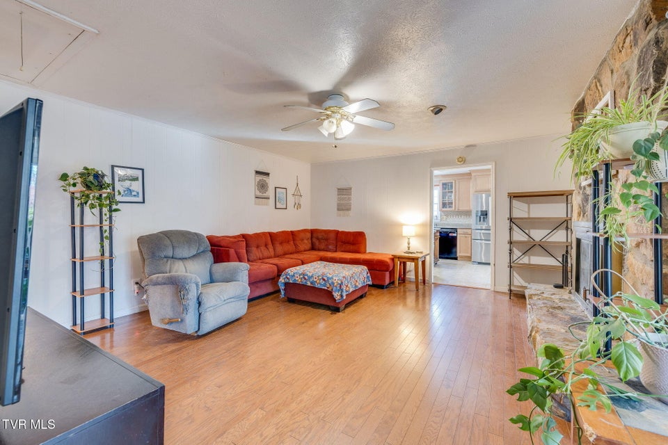 Photo #17: 516 Bramblewood Drive