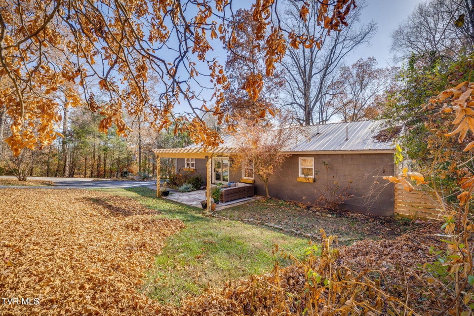 Photo #4: 900 Echo Lane