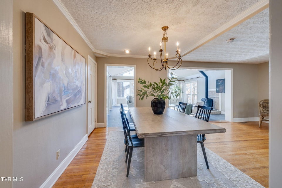 Photo #11: 900 Echo Lane