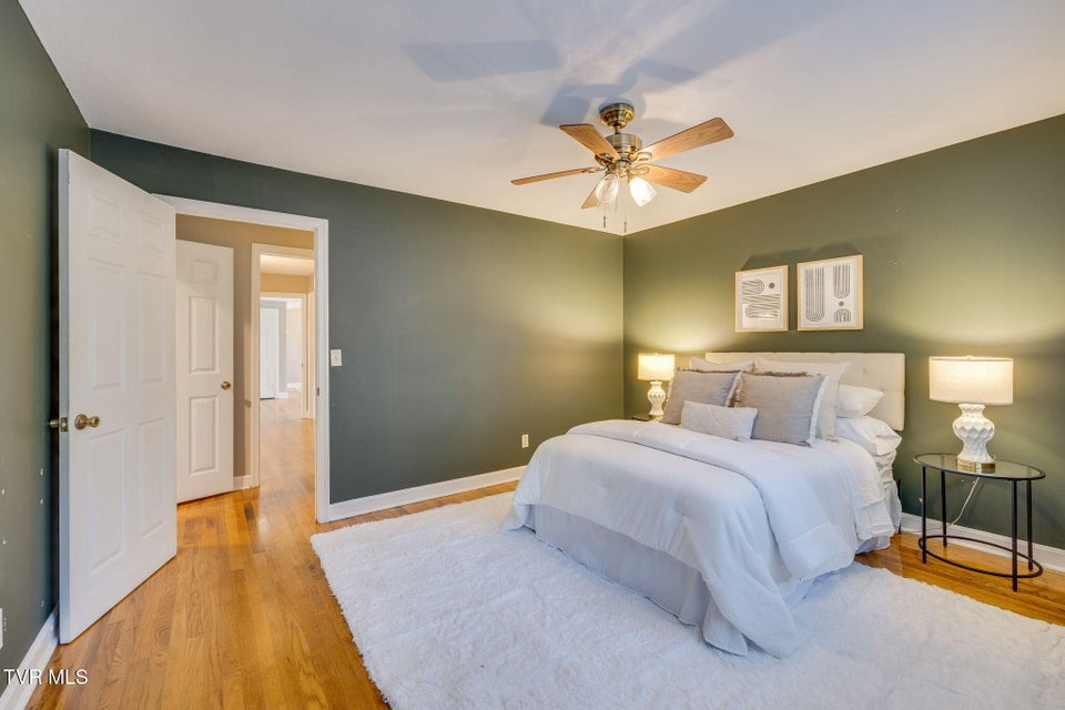 Photo #22: 900 Echo Lane