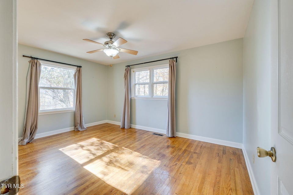 Photo #26: 900 Echo Lane