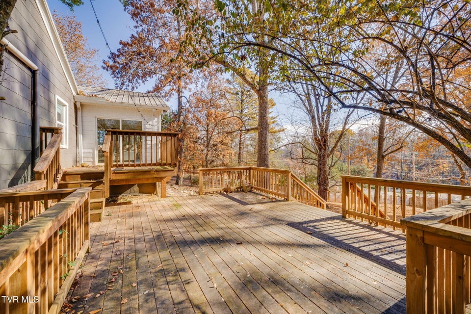 Photo #34: 900 Echo Lane