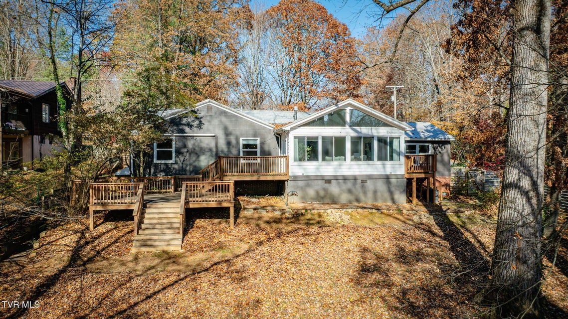 Photo #36: 900 Echo Lane