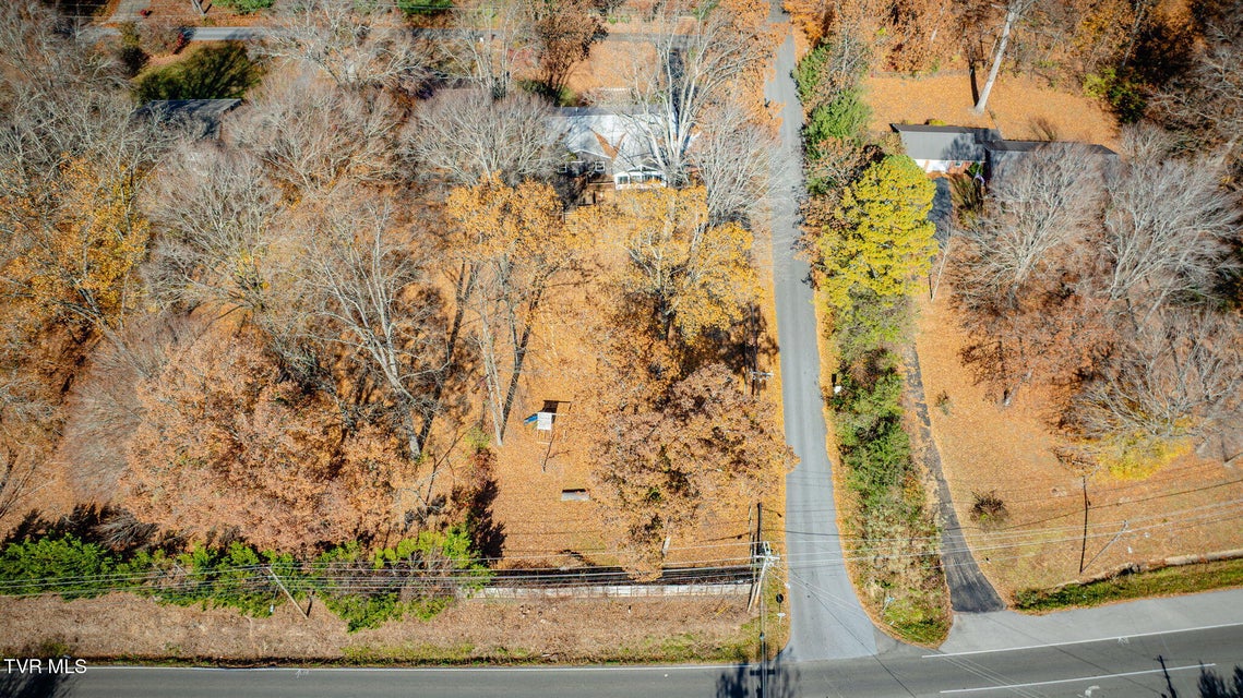 Photo #40: 900 Echo Lane