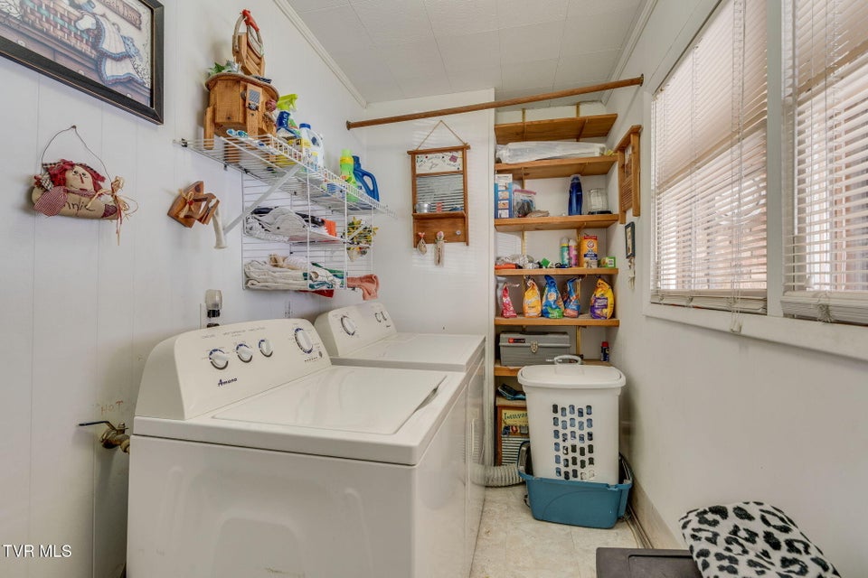 Photo #24: 1556 Redwood Drive