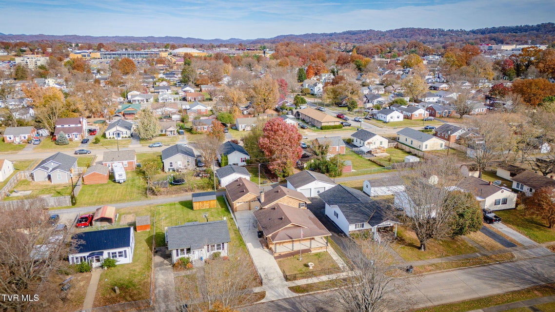 Photo #33: 1556 Redwood Drive