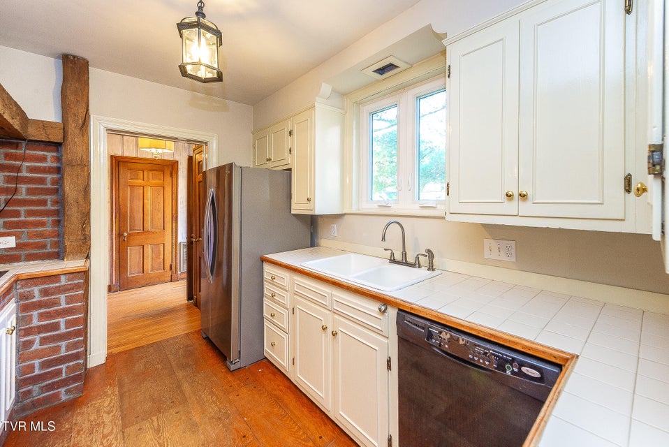 Photo #33: 1256 Catawba Street