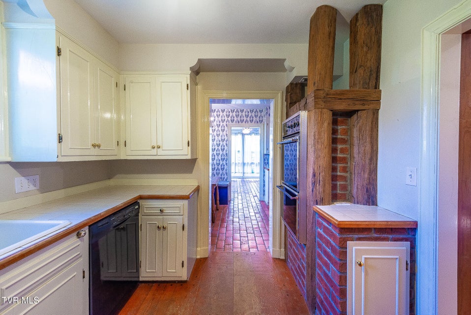 Photo #34: 1256 Catawba Street