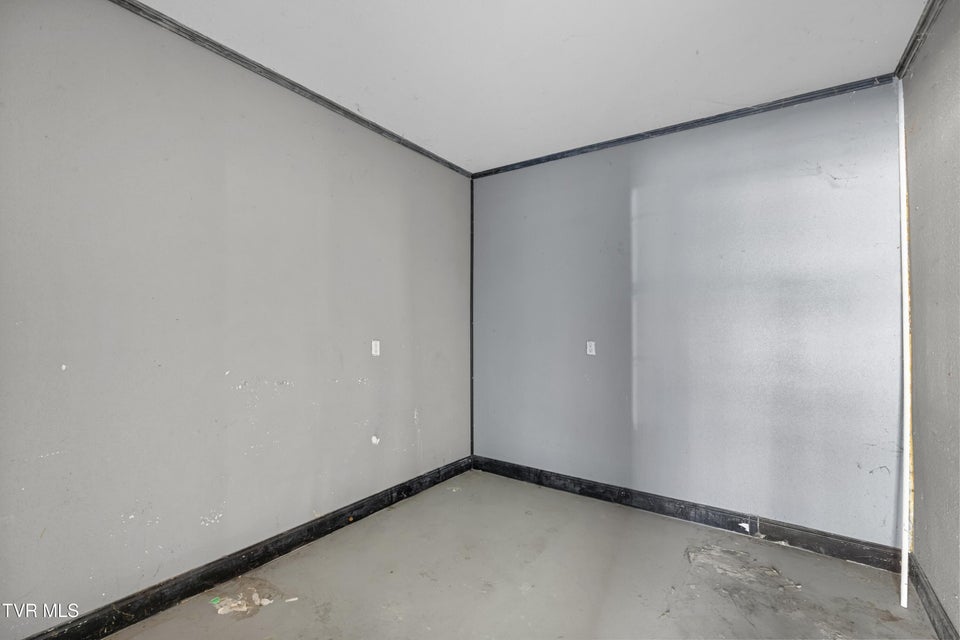 Photo #15: 1930 W Robbins Road