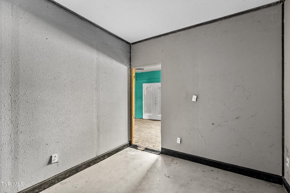 Photo #16: 1930 W Robbins Road