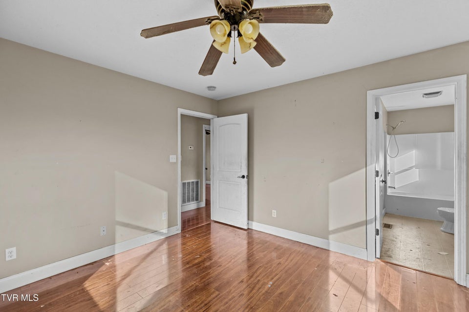 Photo #18: 1930 W Robbins Road