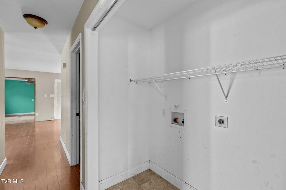 Photo #24: 1930 W Robbins Road