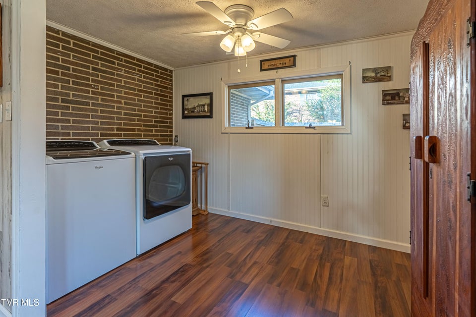 Photo #31: 7282 Southern View Road