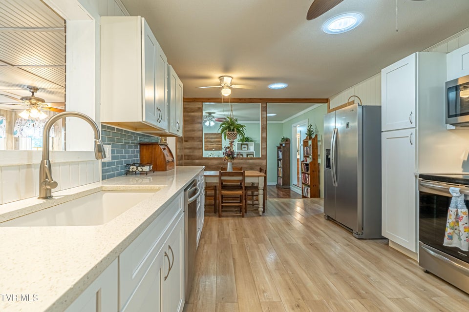 Photo #25: 7282 Southern View Road