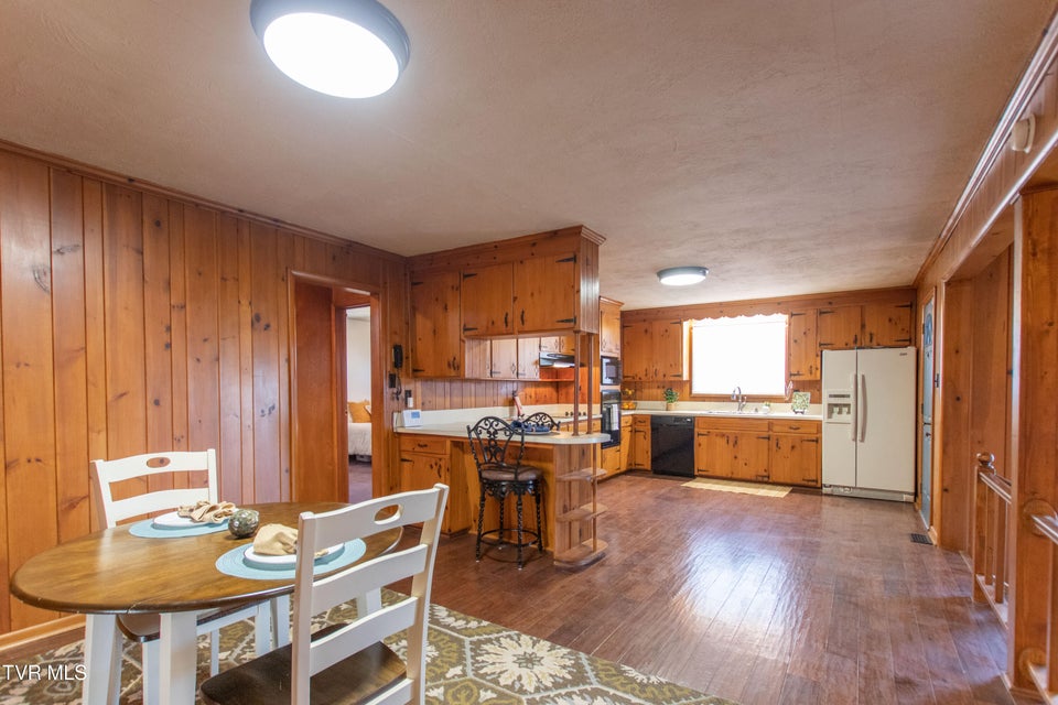 Photo #5: 15451 Siesta Avenue