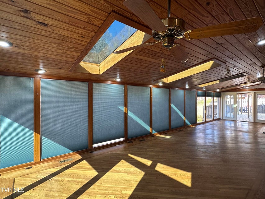 Photo #11: 2217 Sheffield Street Street