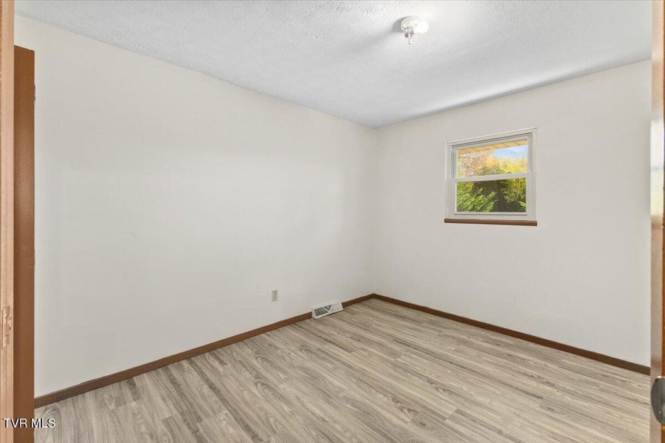 Photo #29: 1308 Knob Creek Road