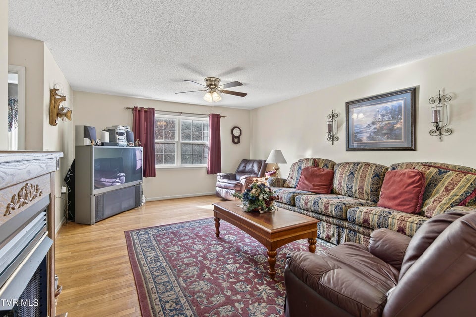 Photo #4: 18403 Ironwood Loop