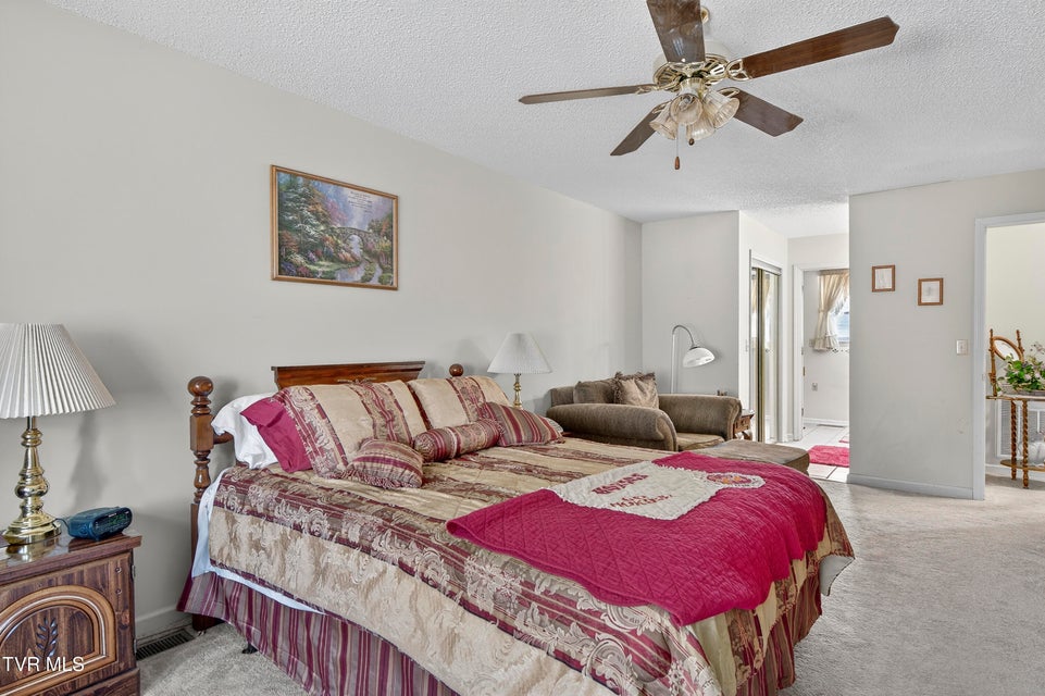 Photo #18: 18403 Ironwood Loop