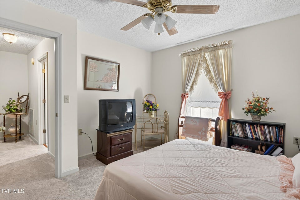 Photo #22: 18403 Ironwood Loop