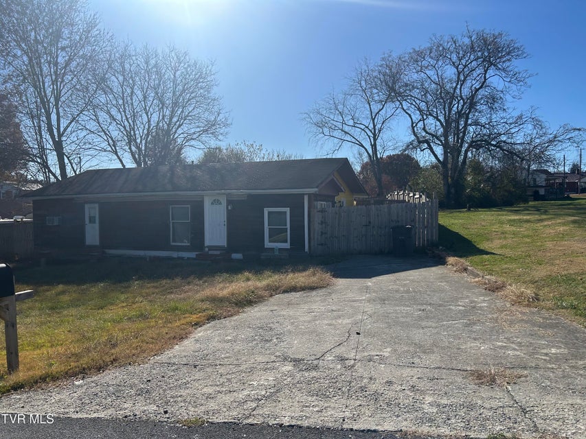 Photo #2: 209 Belmont Avenue