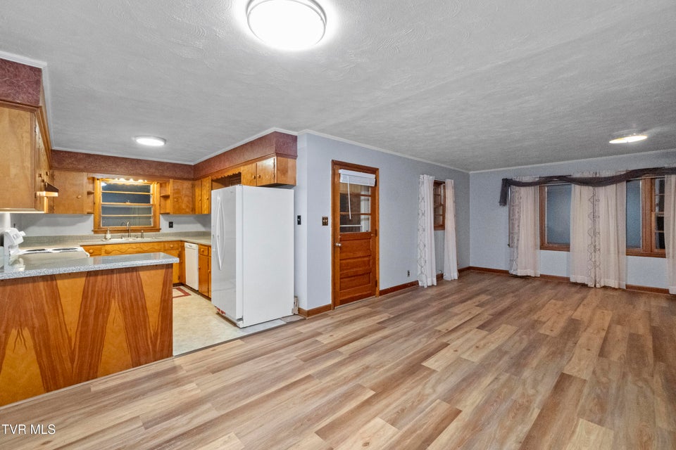 Photo #3: 135 Walton Circle