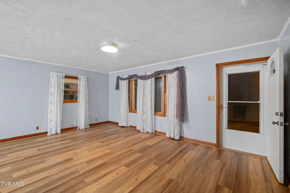 Photo #5: 135 Walton Circle