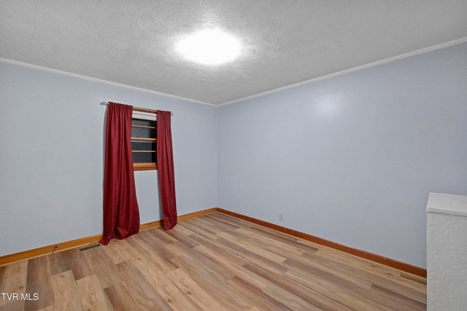 Photo #23: 135 Walton Circle