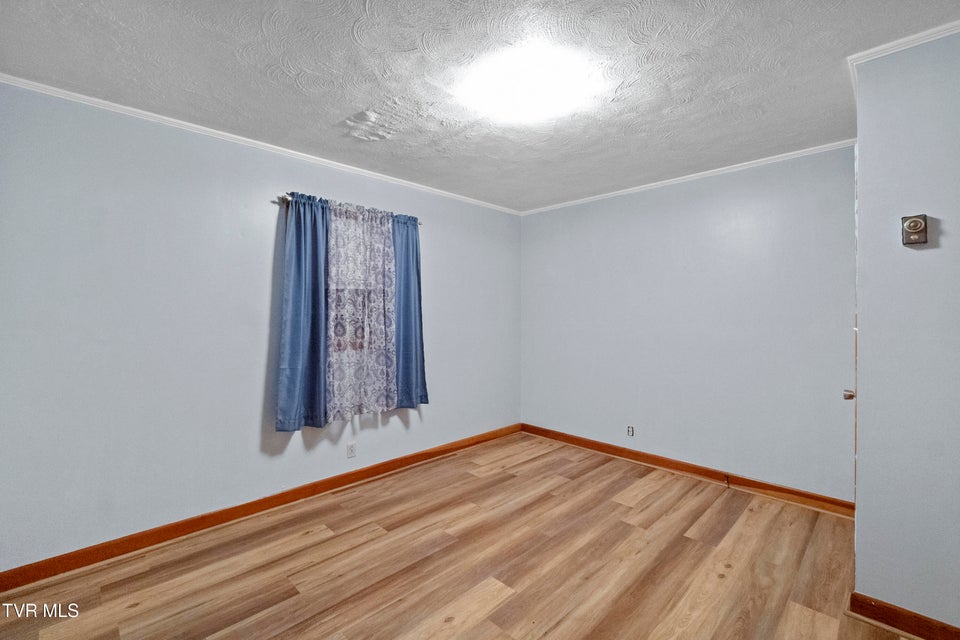 Photo #31: 135 Walton Circle