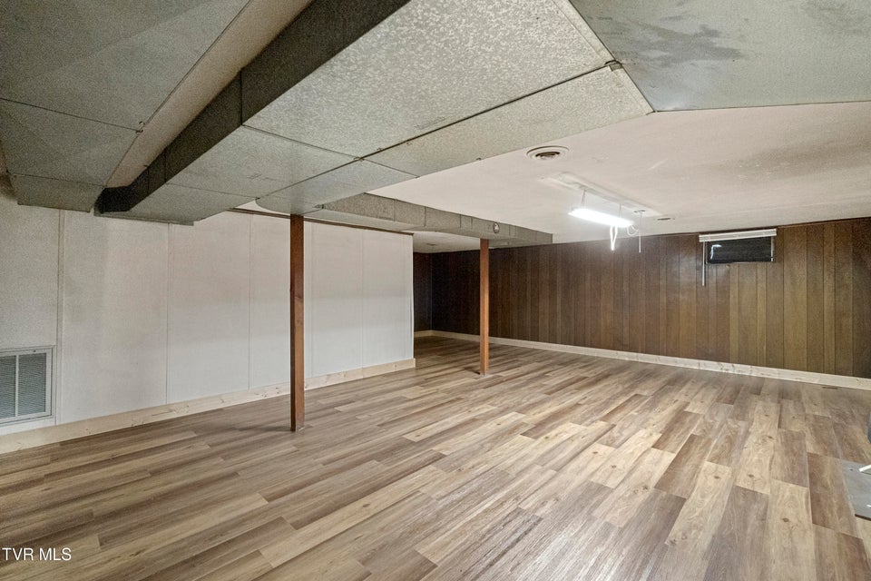 Photo #39: 135 Walton Circle