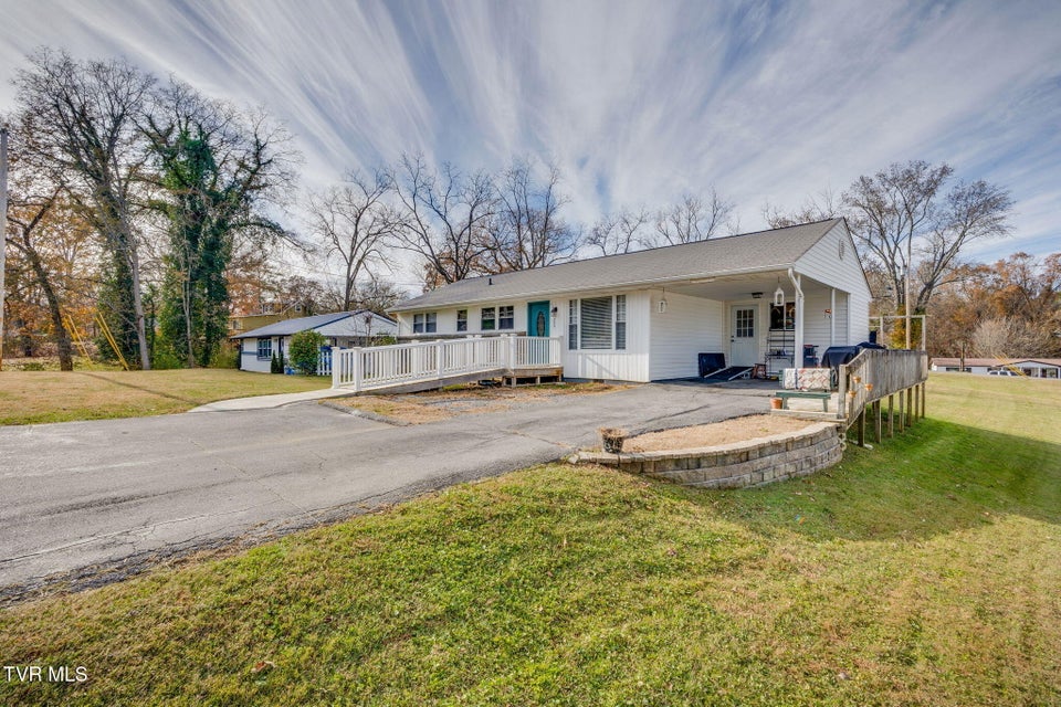 Photo #4: 209 Elmhurst Drive