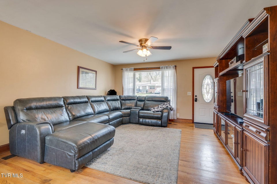 Photo #7: 209 Elmhurst Drive