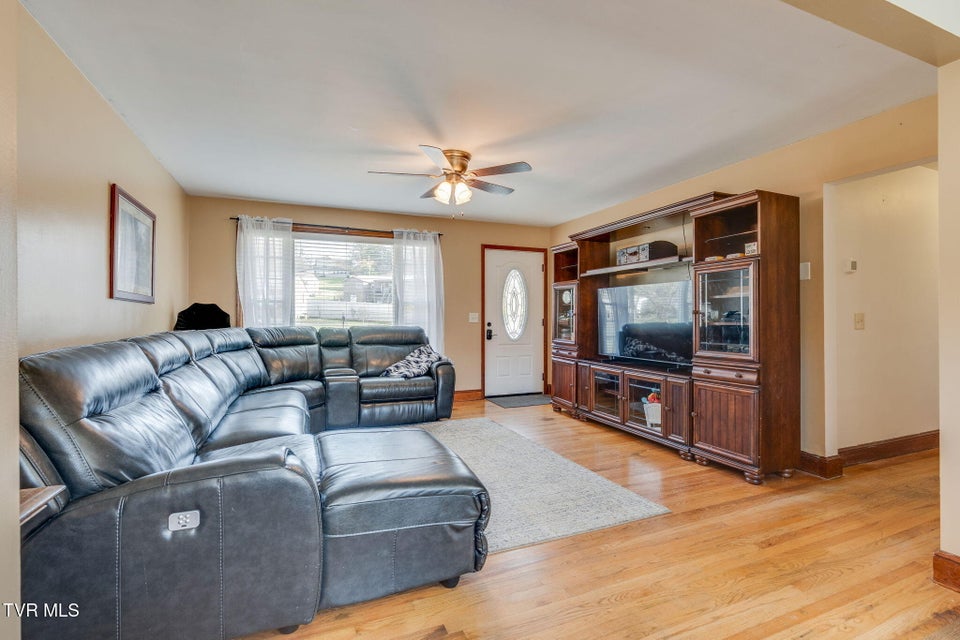 Photo #8: 209 Elmhurst Drive