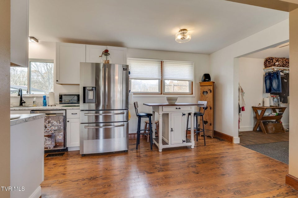 Photo #9: 209 Elmhurst Drive