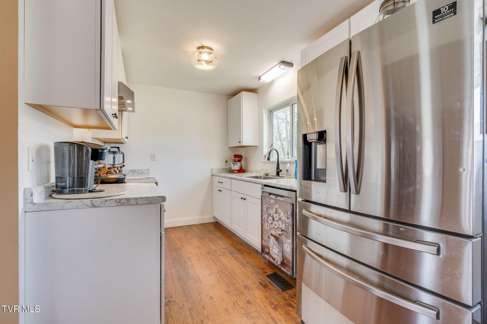 Photo #10: 209 Elmhurst Drive